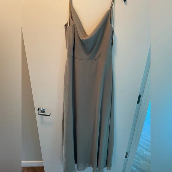Jenny Yoo | Dresses | Selling A Never Worn Jenny Yoo Colby Bridesmaid Dress In Moss Chiffon Size 4 | Poshmark Jenny Yoo | Dresses | Selling A Never Worn Jenny Yoo Colby Bridesmaid Dress In Moss Chiffon Size 4 | Poshmark
